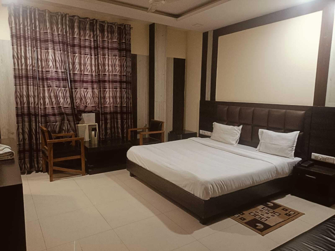 Room 5, Hotel Pragati Inn, Gorakhpur