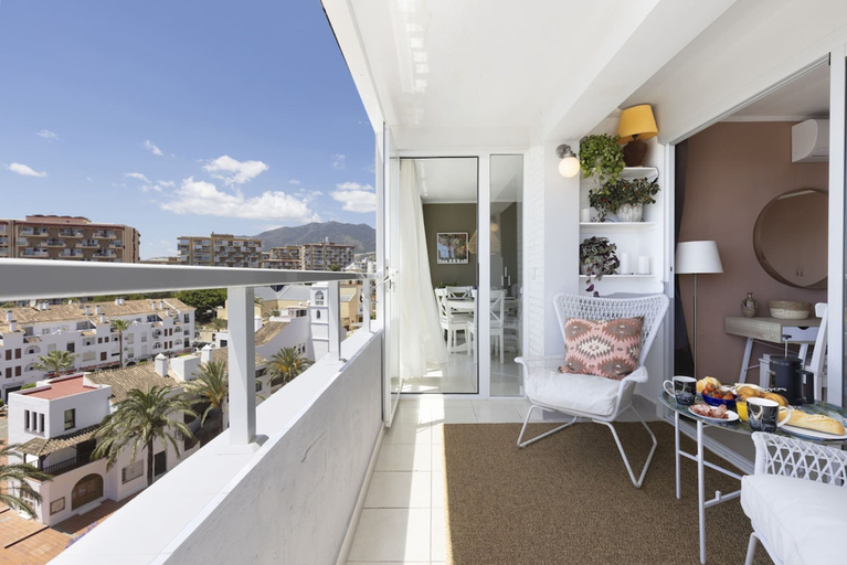 Room 3, Central Apartment with Seaview Terrace and Pool, Málaga