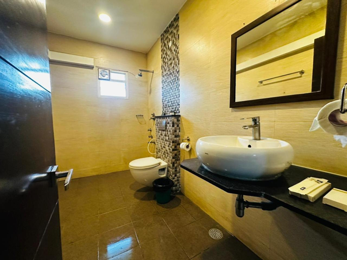 Bathroom 4, BNGV Grandeur Hotel & Banquets, Bangalore