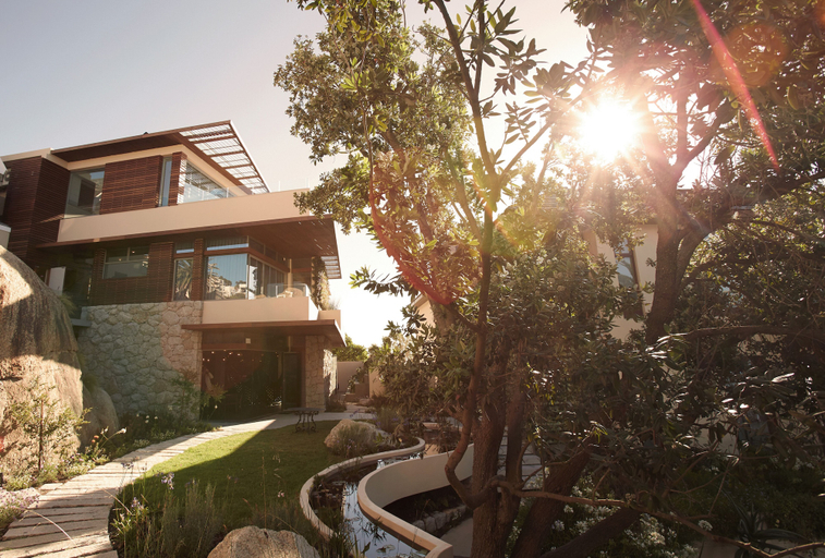 Exterior & Views 2, Ellerman House, City of Cape Town