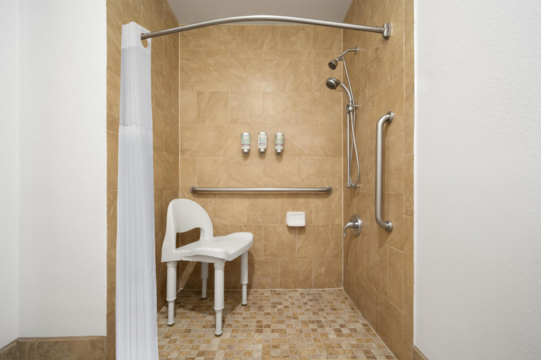 Bathroom 4, Best Western Discovery Inn, Quay