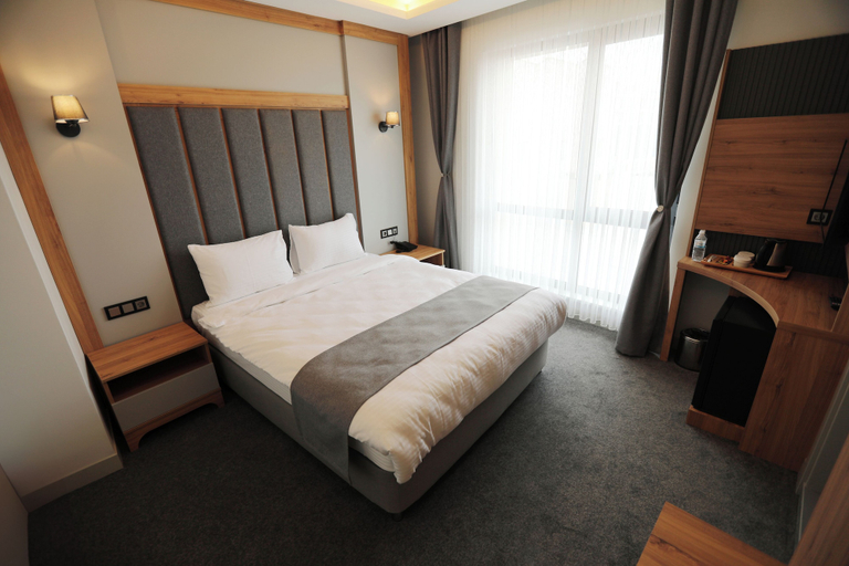 Bedroom 4, KARAKOÇ HOTEL, Merkez