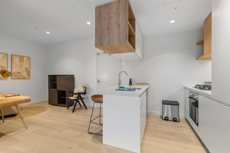 Private kitchen, 1-bed Resort With Study and Gym, Melbourne