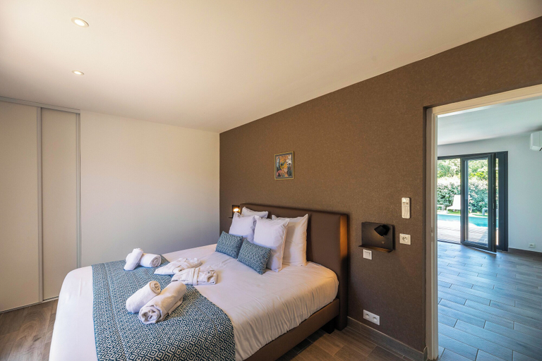 Bedroom 2, Résidence Pierre & Vacances Premium Les Terrasses d'Arsella, Corse-du-Sud