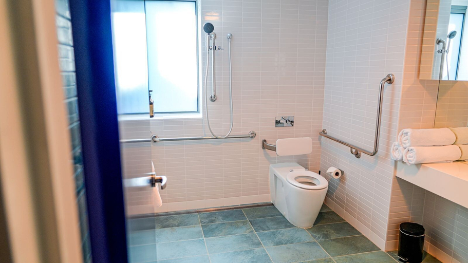 Bathroom 4, Salamanca Wharf Hotel, Hobart