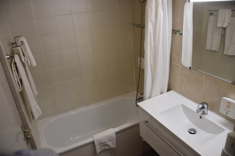 Bathroom 5, Adonis Arc Hotel AIX, Bouches-du-Rhône