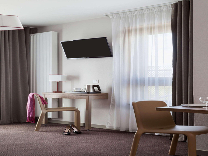 Living room 2, Comfort Triple Room Near Geneva, Haute-Savoie