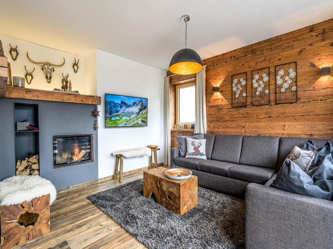 5, Family Chalet Escape in the Alps, Zell am See