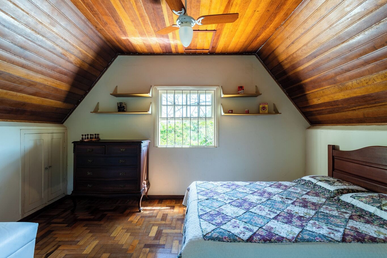 Room 3, S tio Piscina Churrasqueira e Lareira Vassouras, Vassouras