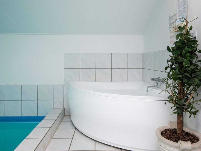 Bathroom 3, 4 Star Holiday Home in Juelsminde, Hedensted