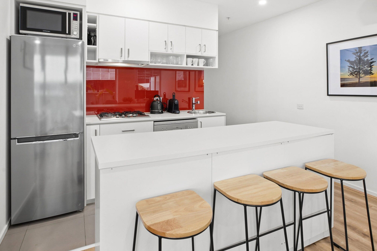 Private kitchen 2, Sleek South Yarra 2-bed With Alfresco Dining, Melbourne