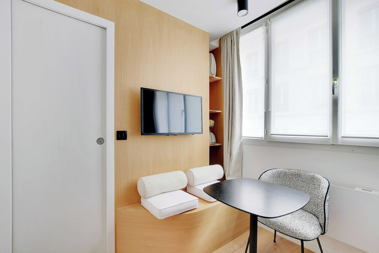 Interior, Charming Studio 2P - Place de la Republique, Paris