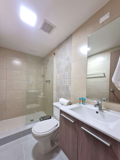 Room 5, w Modern 2BR In La Cresta, Panamá