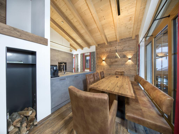 3, Chalet with shared swimming pool, Zell am See