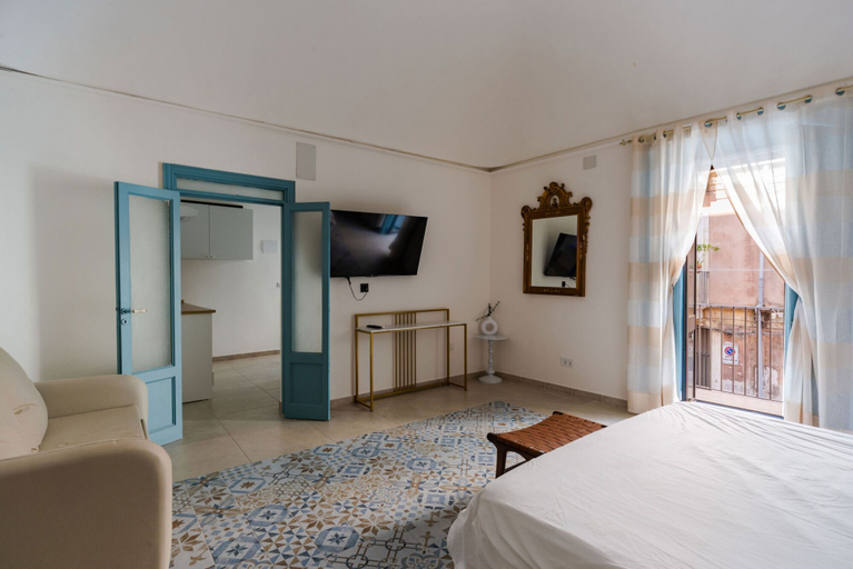 Room 4, Dolce Vita Central Apartment by Wonderful Italy, Catania