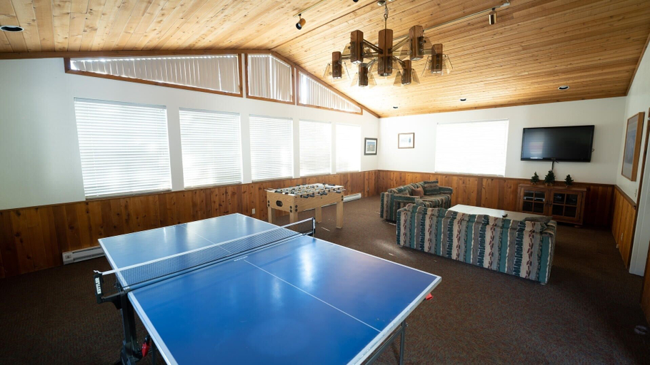 Game room 2, Slopeside 1849 Condos - Comfortable 3 BR Condos with Full Kitchens, Mono