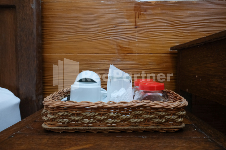 Bedroom 4, The Soemarsono Hotel near Ambarrukmo Plaza Mall RedPartner, Sleman