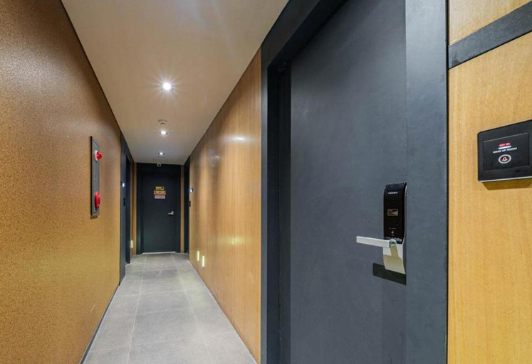 Others 5, Cherry Hotel, Songpa