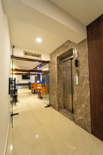 Elevator 3, Vasatee Kondapur, Hyderabad