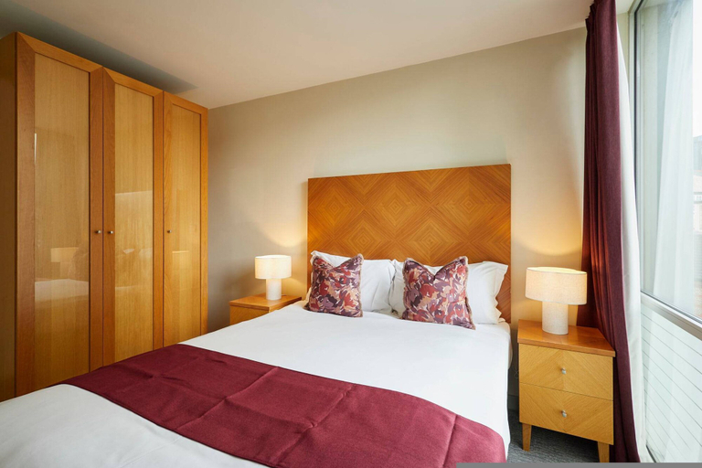 Room 5, Host Stay 207 Hatton Garden, Sefton