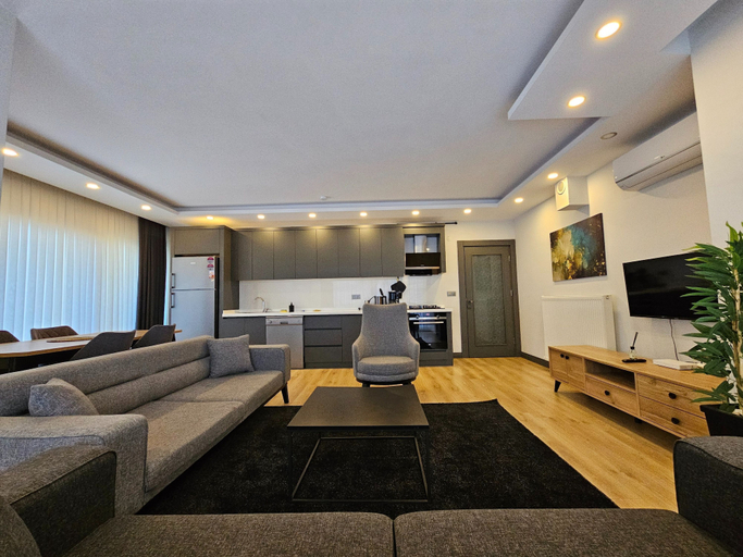 Room 3, Professionally Maintained Spacious New Suites 2-3, Antalya