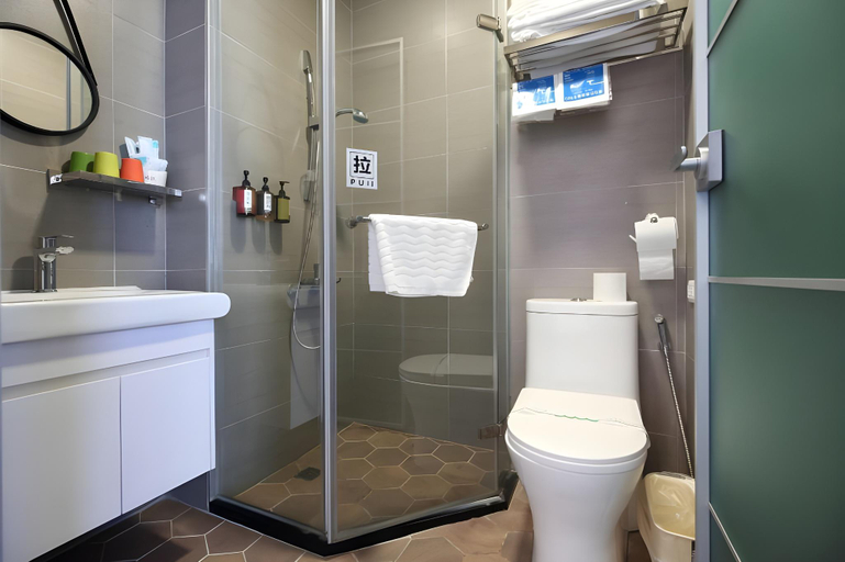 Bathroom 4, Blue Ocean Seaview Elevator Hostel-Dongdamen Night Market, Hualien