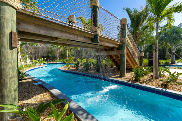 Room 2, Storey Lake 5bed Private Pool Free Water Park, Osceola