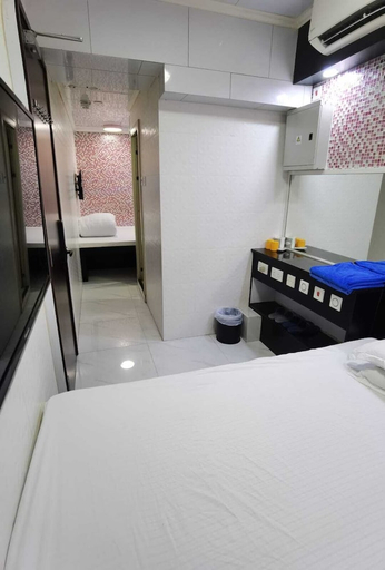 Bedroom 3, Yue Ka Hotel, Kowloon