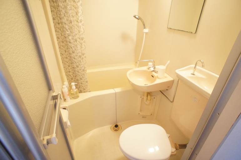Bathroom 3, Plusone Nishikoen, Fukuoka
