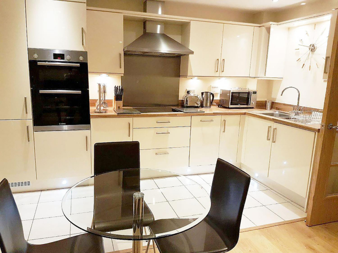 Others 4, Travaal - A 2 Bedroom Apartment Farnborough, Hampshire