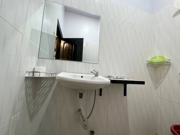 Bathroom 3, Asia Ready Travel & Tours Siem Reap, Puok