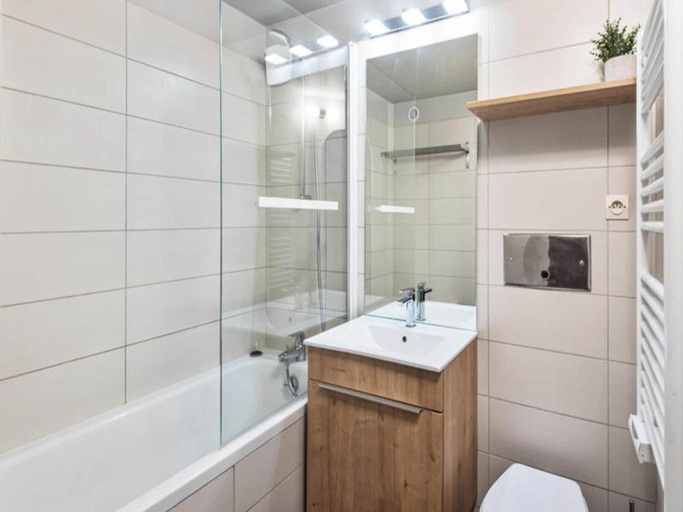 Bathroom, Apartment in Avoriaz with Ski-InSki-Out Access, Haute-Savoie