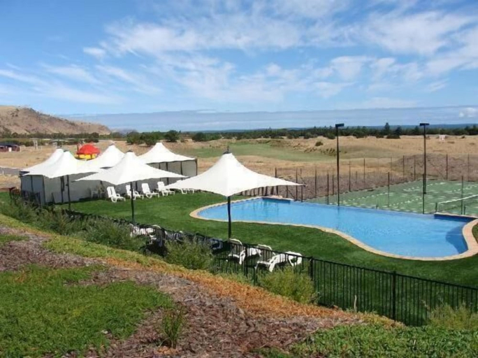Sport & Beauty, Lady Bay Hotel, Yankalilla