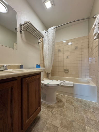 Bathroom 5, The Pioneer Motel, Matanuska-Susitna