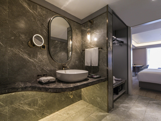 Bathroom 4, Mercure Xi'an Downtown, Xi'an
