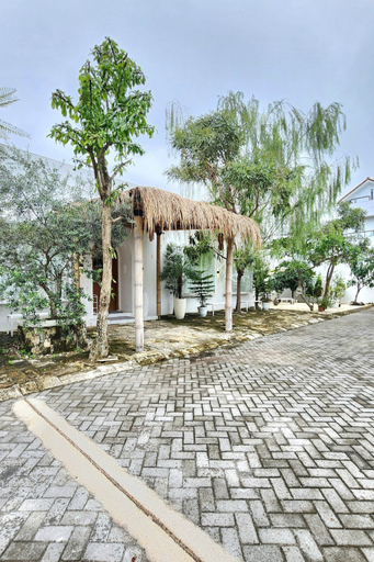 Exterior & Views 2, Floraison Living Villa Yogyakarta, Sleman