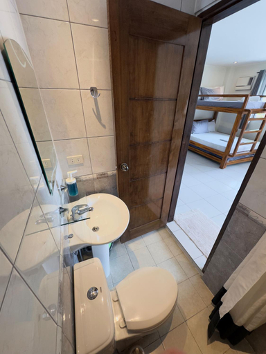 Bathroom 4, Victoria's B & B, Puerto Galera