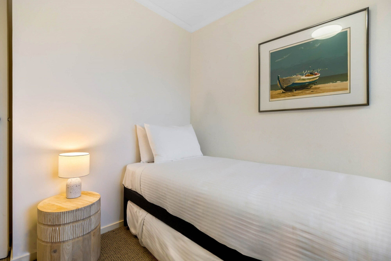 Room 3, Oceanfront 3-bed Retreat With Pool-steps to Beach, Caloundra - Caloundra S.