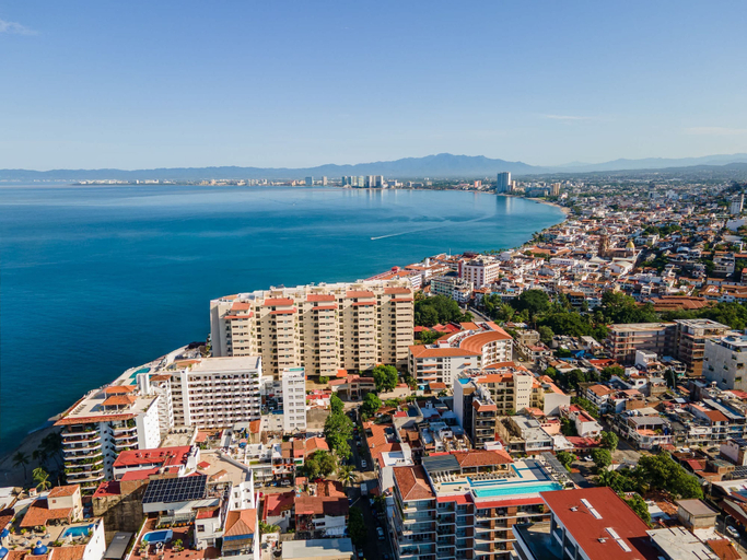 Room 3, Ocean Front Amazing Views and Location Sleeps 8, Puerto Vallarta
