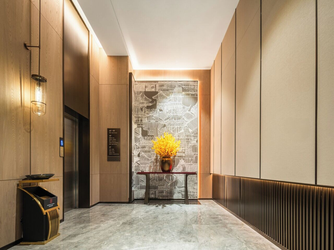 Elevator 4, Guiyang Airport Outlets ECHENG Hotel, Guiyang