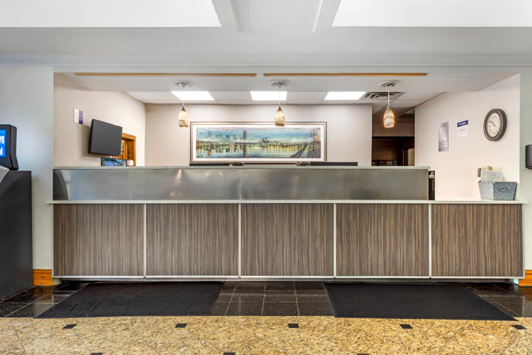 Public Area 2, Wingate by Wyndham North East, Cecil