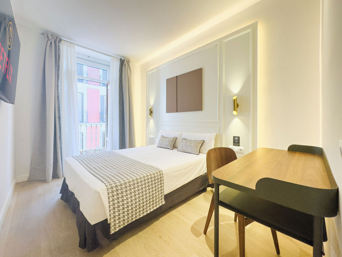 Bedroom 5, Ópera Stays by Charming, Madrid