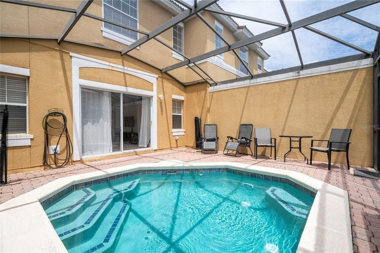 Room 1, Bright 3B w/ Pool Close to Disney @ Encantada 8545, Osceola