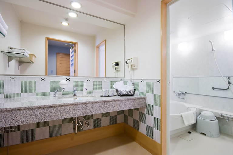 Bathroom 2, Daichoso, Imabari