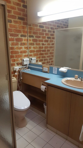 Bathroom, Mahogany Park, Casey - Cranbourne