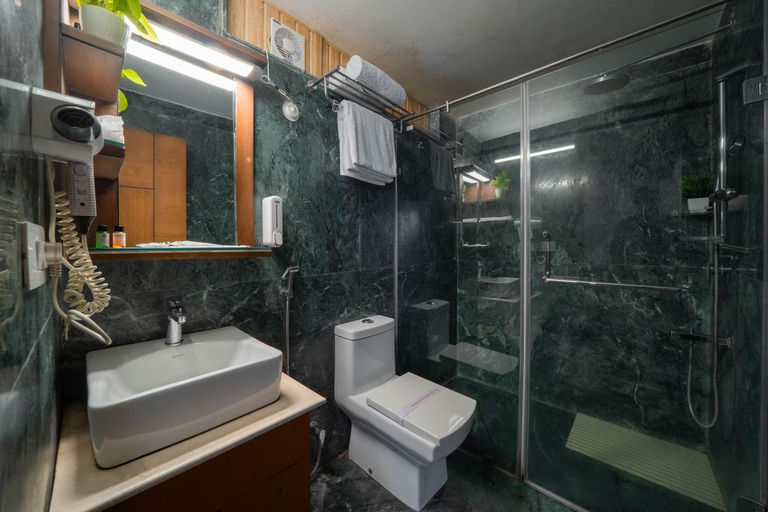 Bathroom 4, Perfectstayz Premium The Pride, Dehradun
