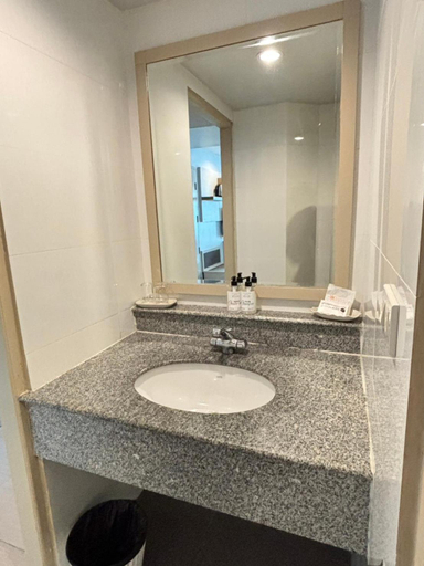 Bathroom 4, Sunshine Vista Hotel, Pattaya