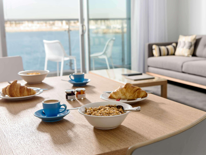 Food & Drinks 5, Be Fremantle Apartments, Fremantle