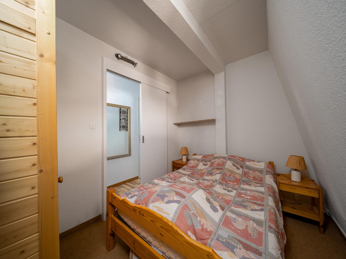 3, Apartment in Allos with Stunning Mountain Views, Alpes-de-Haute-Provence
