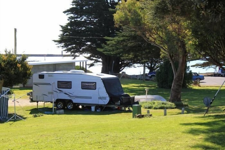 Others 5, Abel Tasman Caravan Park, Devonport